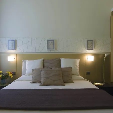 Ht Romeo Al Babuino 3* Rome