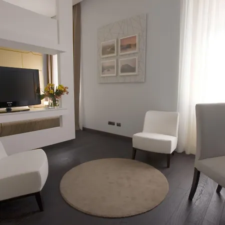 Ht Romeo Al Babuino Konukevi Roma